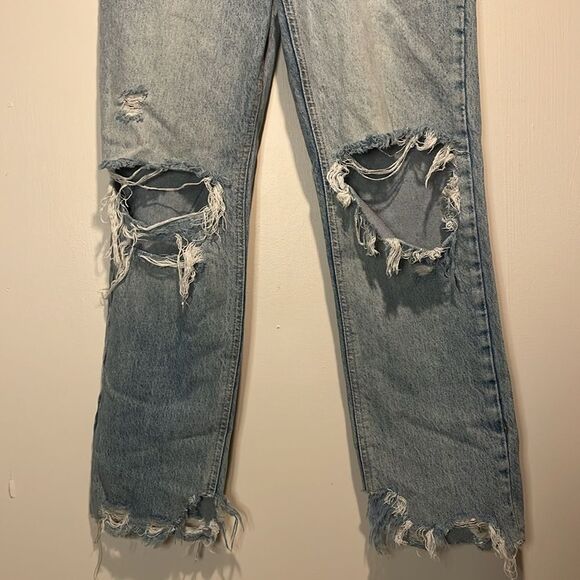 We The Free- Destroyed Distressed Straight-Leg LightWash Raw Hem Jeans- Size 25 - Picture 5 of 12